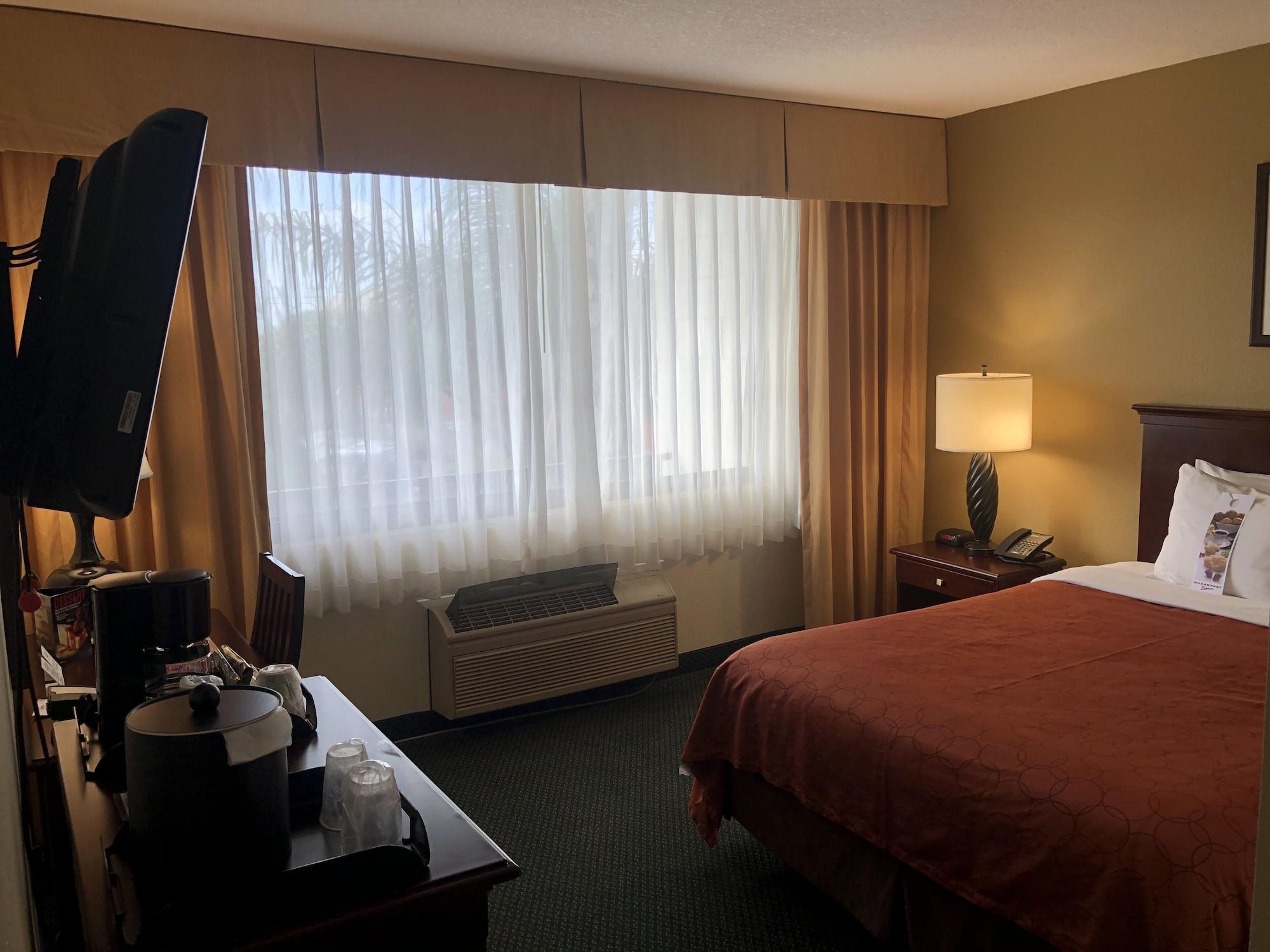 Knott'S Hotel Buena Park Extérieur photo